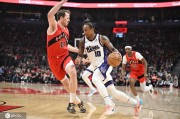 阿丘瓦28+19德罗赞28分 博伊尔斯空砍20分国王胜猛龙